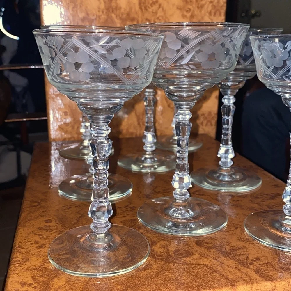 8 Vintage Libbey Rock Sharpe Arctic Rose Glasses 6 6” and 2 5.8” Stemware